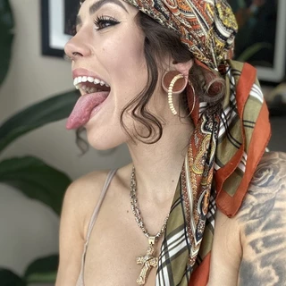 Tongue Exxxpert