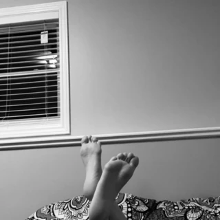 Beccas footsies