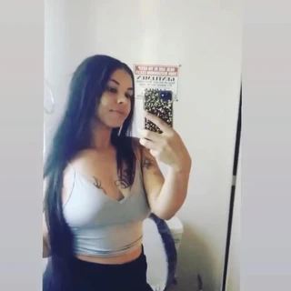 Khloe 👅 Marie