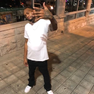 😈