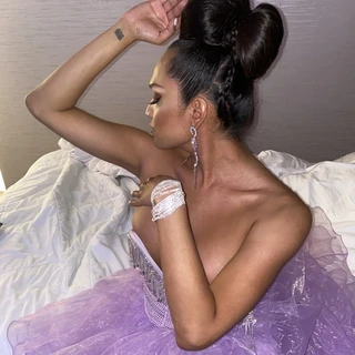 JESSiCA FOX