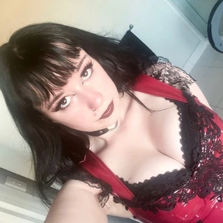 Goth Queen 💋🦇