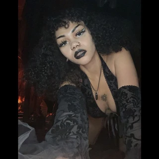 𝑅𝑒𝓃𝑒𝑒🥀🦇