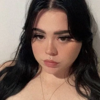 Curvy mumma