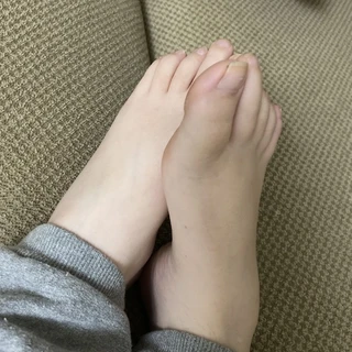 Feet pics for sale❤️