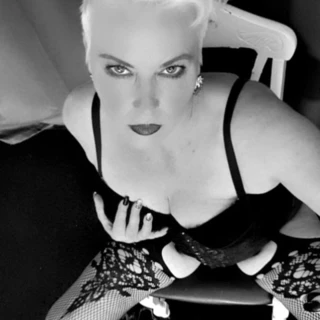 Lady_Aria2602