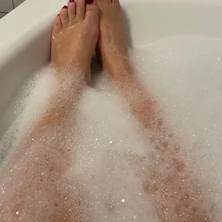 Pams~feet