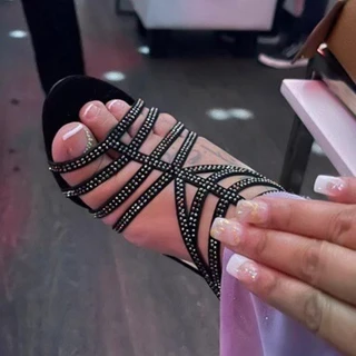 Minniefeet🦶🏽👠💦