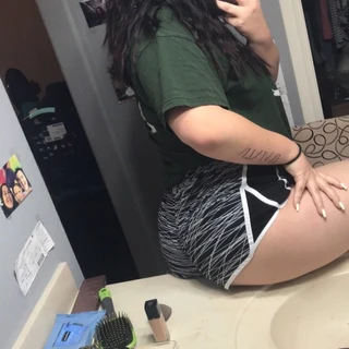 Big titty baby😏