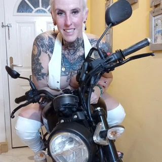 Julia Sarah