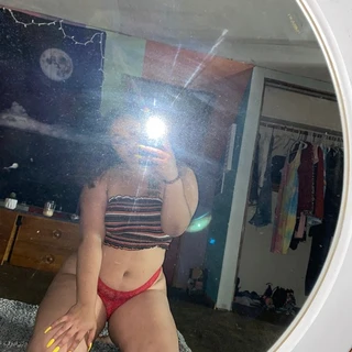 Tia🍑