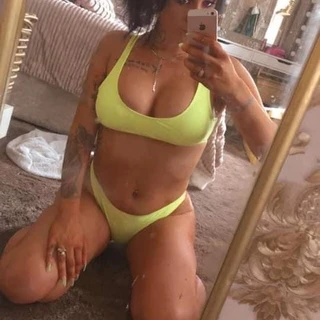 QueenTee