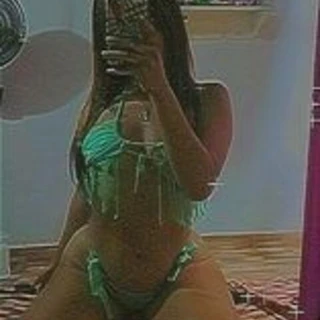 VALERY GOMEZ