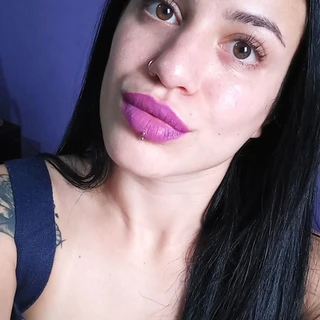 naughty girl 🤫😈