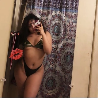 V😻