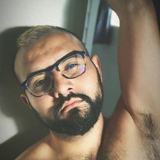 😈