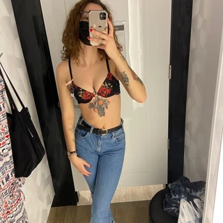 vic🧞‍♀️