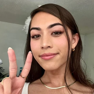 Victoria Salvatore