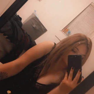 Ash 🍑