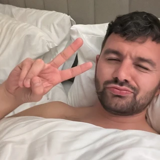 VistaHubby - Swinger