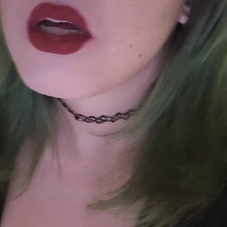 Vivian Adore