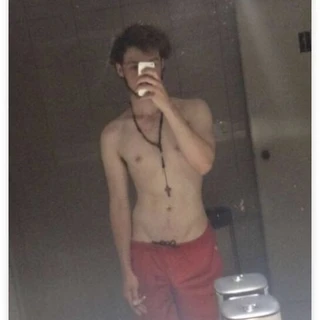 😈