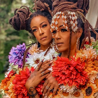 WadadaTwins