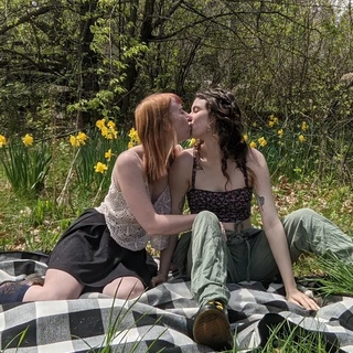 🍑 Peach & Daisy 🌼