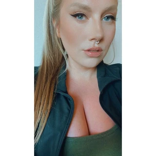 Mo