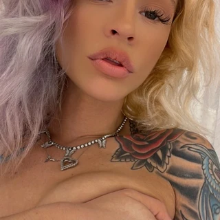 Sexy Kitty 🐱