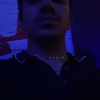 🙎🏽‍♂️🥶