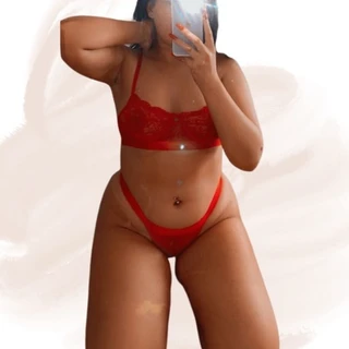 M 👀