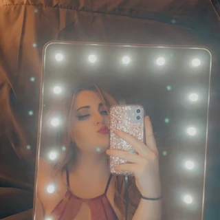 S 🤍