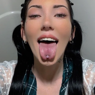 𝓗𝓪𝓷𝓷𝓪𝓱
