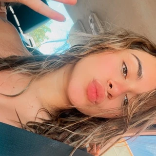 Mía M 🔥
