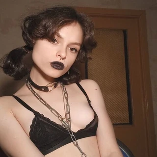 Yana_black