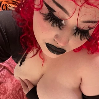 Goth Shawty🖤🔪