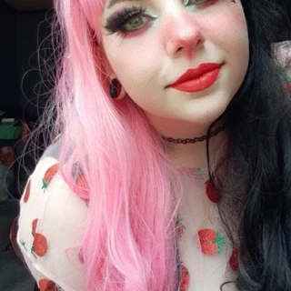 Kitty🖤