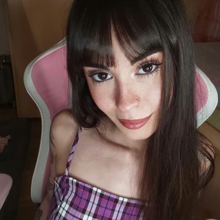 ᎽႮᏞᎪՏ